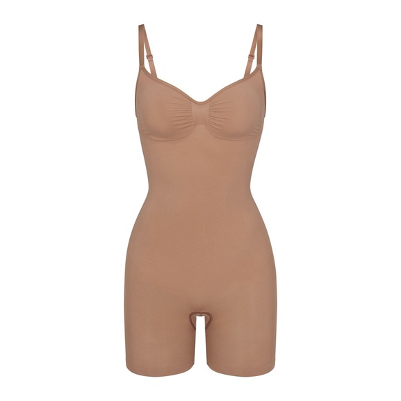SKIMS sculpting mid thigh bodysuit S/M Sienna Brand New - Picture 2 of 4